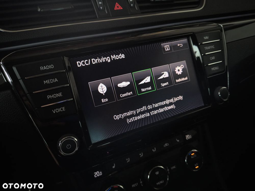 Skoda Superb 2.0 TDI DSG L&K - 21