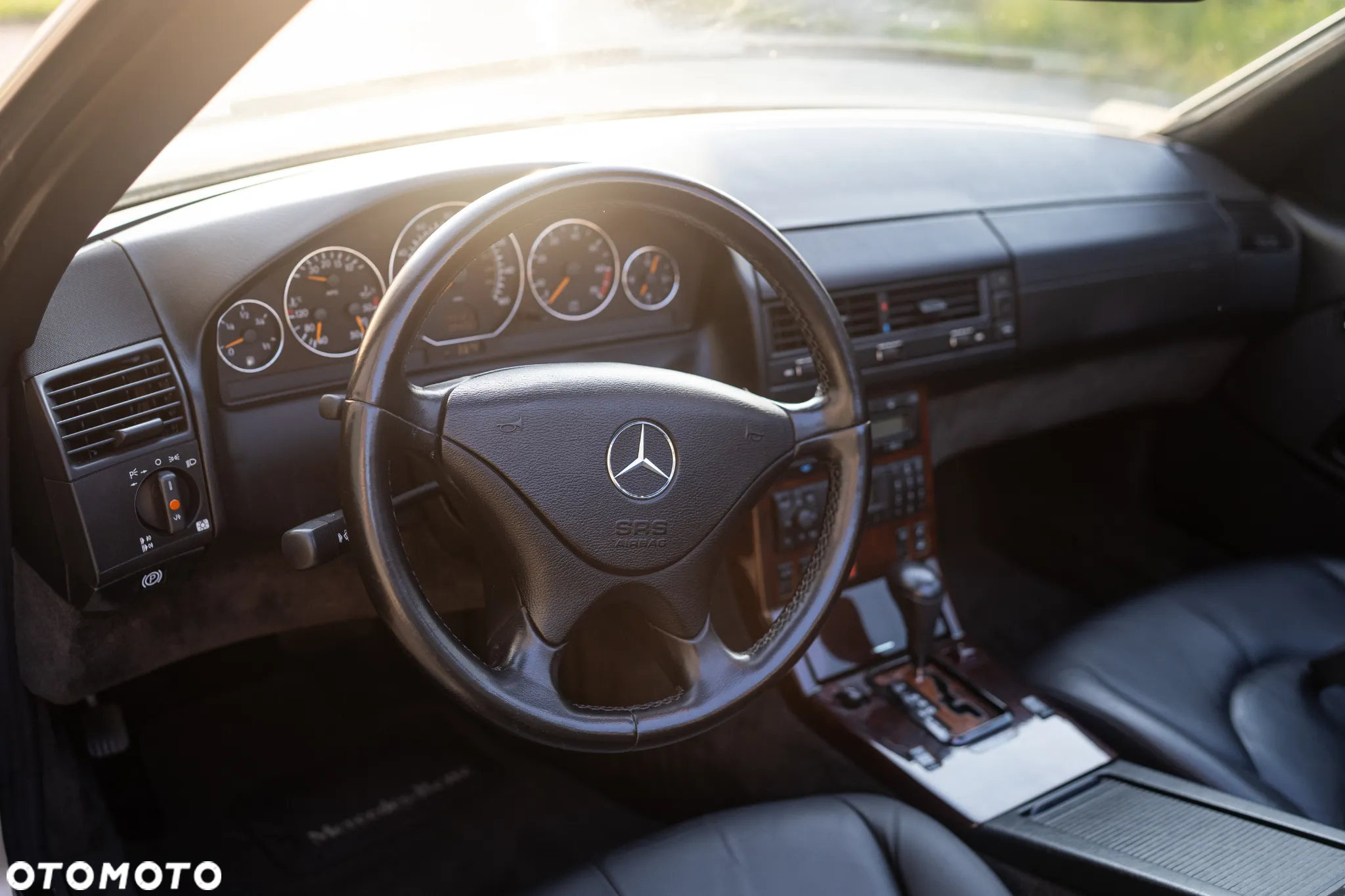 Mercedes-Benz SL - 10