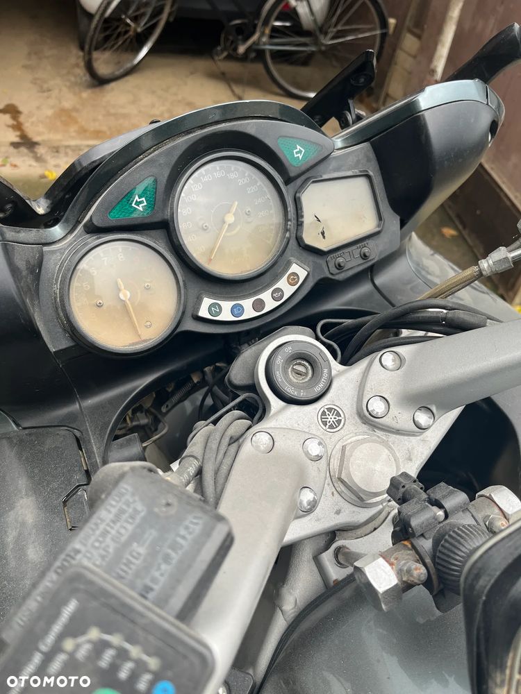 Yamaha FJR - 1