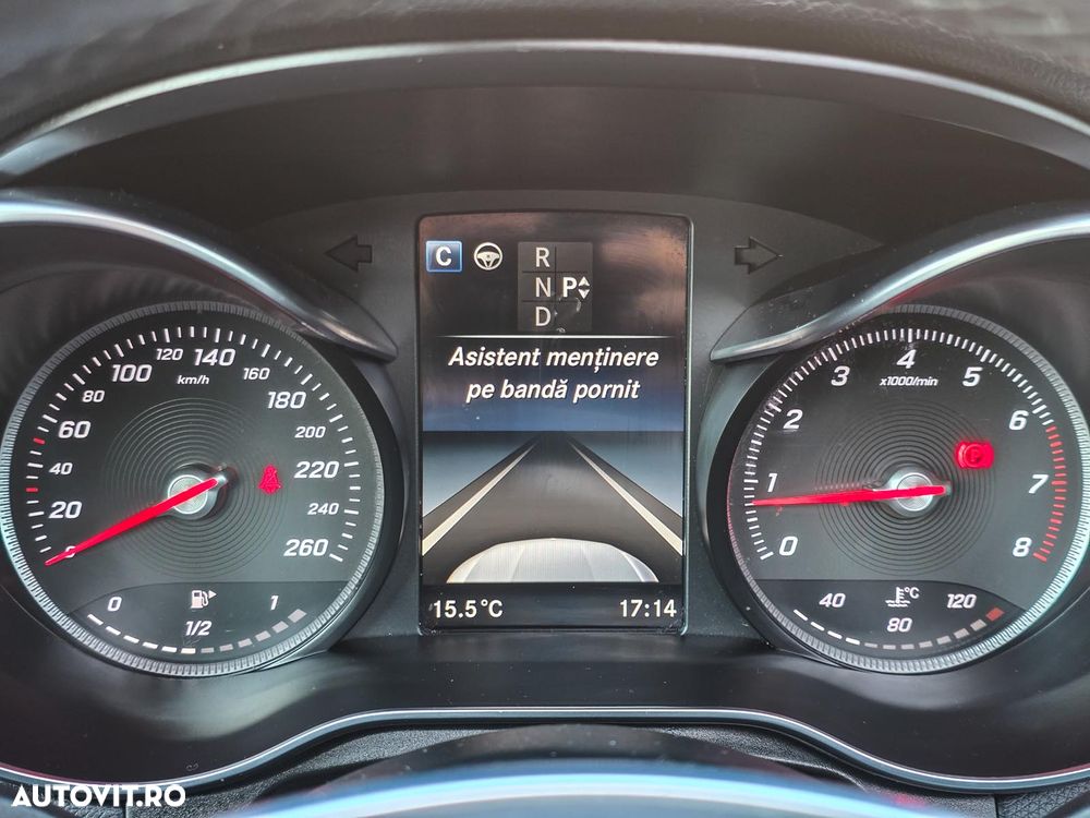 Mercedes-Benz GLC Coupe 300 4Matic 9G-TRONIC AMG Line - 27