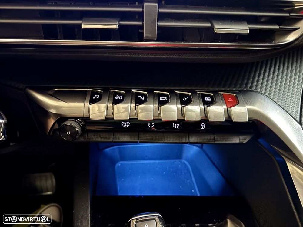 Peugeot 3008 1.2 PureTech Allure EAT8 — fotografia 17