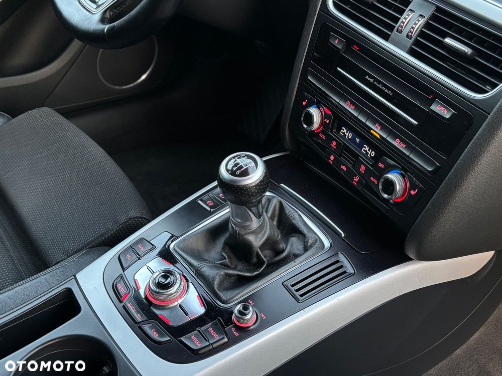 Audi A4 Avant 2.0 TDI quattro sport - 30