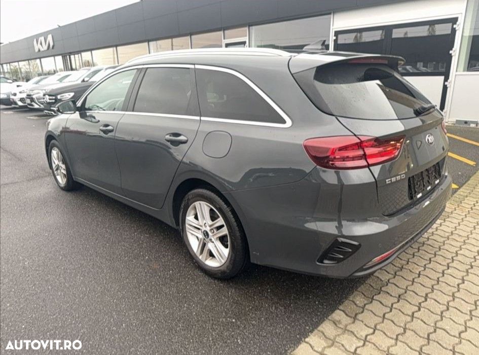 Kia Ceed 1.6 CRDi Eco-Dynamics+ (48V Mild-Hybrid) DCT7 GT Line - 3