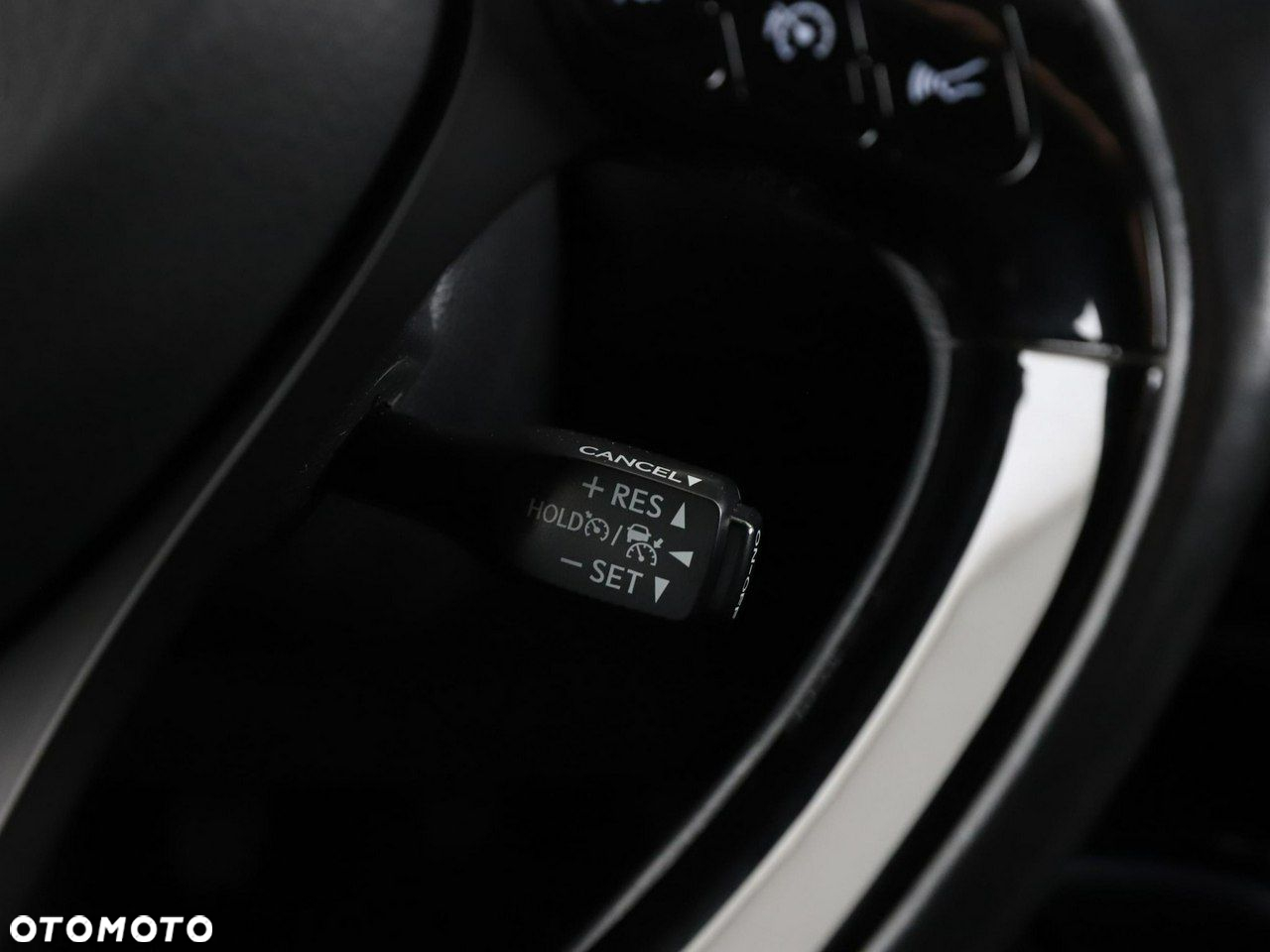 Toyota C-HR 1.2 Turbo Team Deutschland - 30