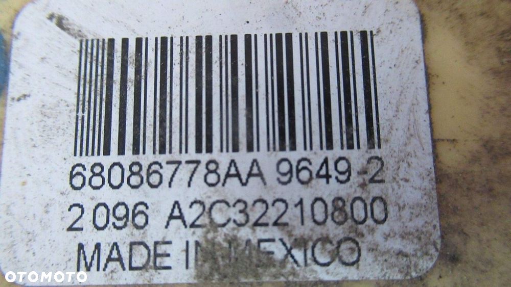 FIAT FREEMONT 2.0 M-JET CZUJNIK POZIOMU PALIWA 68086778AA - 3