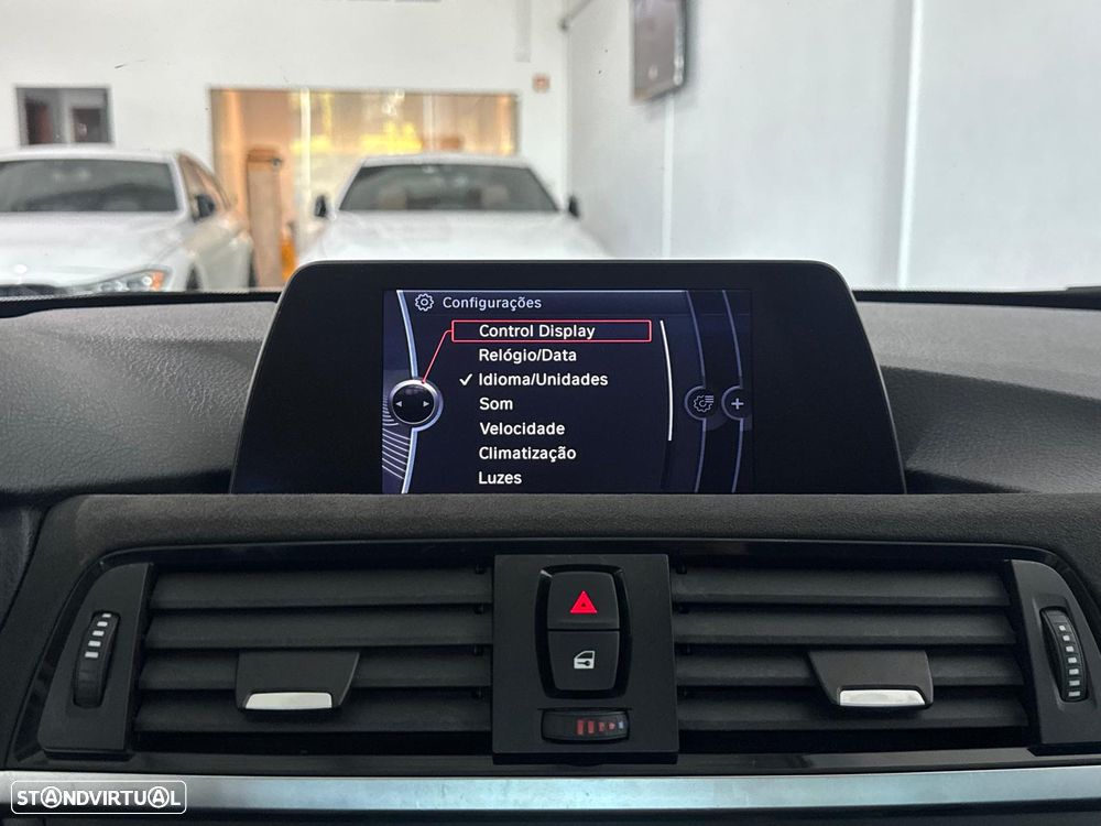 BMW 328 i Auto Pack M - 28