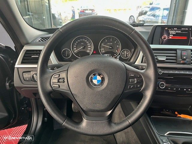 BMW 318 d Touring - 13