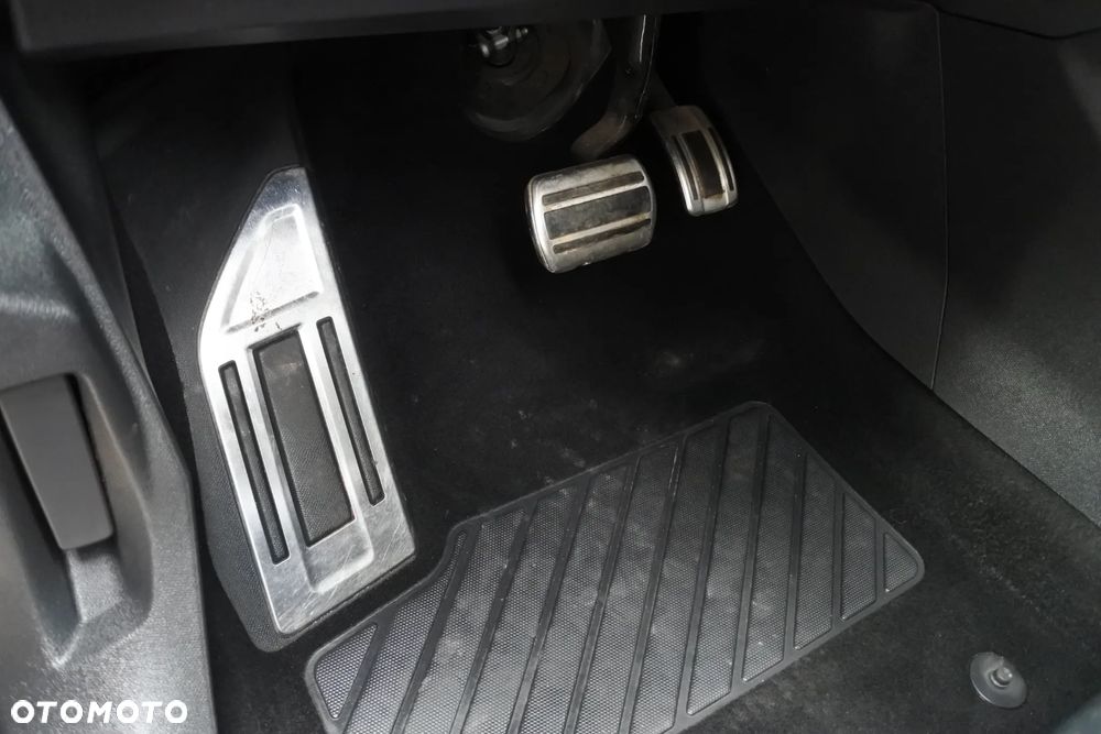 Peugeot 3008 PureTech 130 Stop & Start EAT6 Allure - 26
