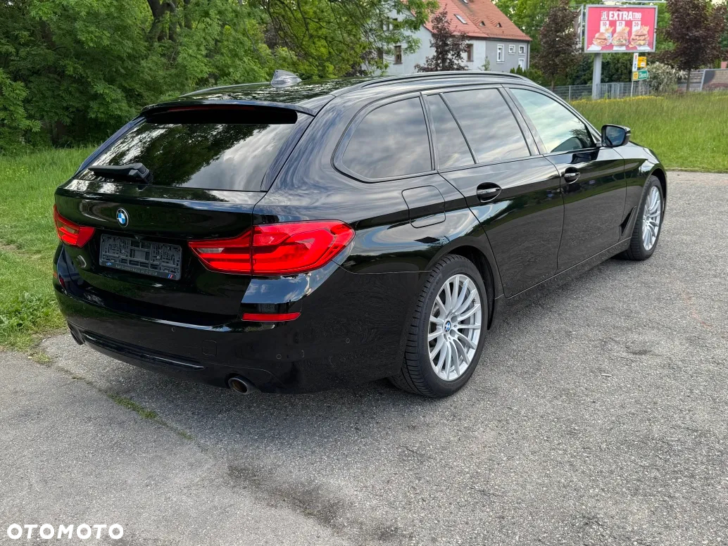 BMW Seria 5 520d Sport Line sport - 4