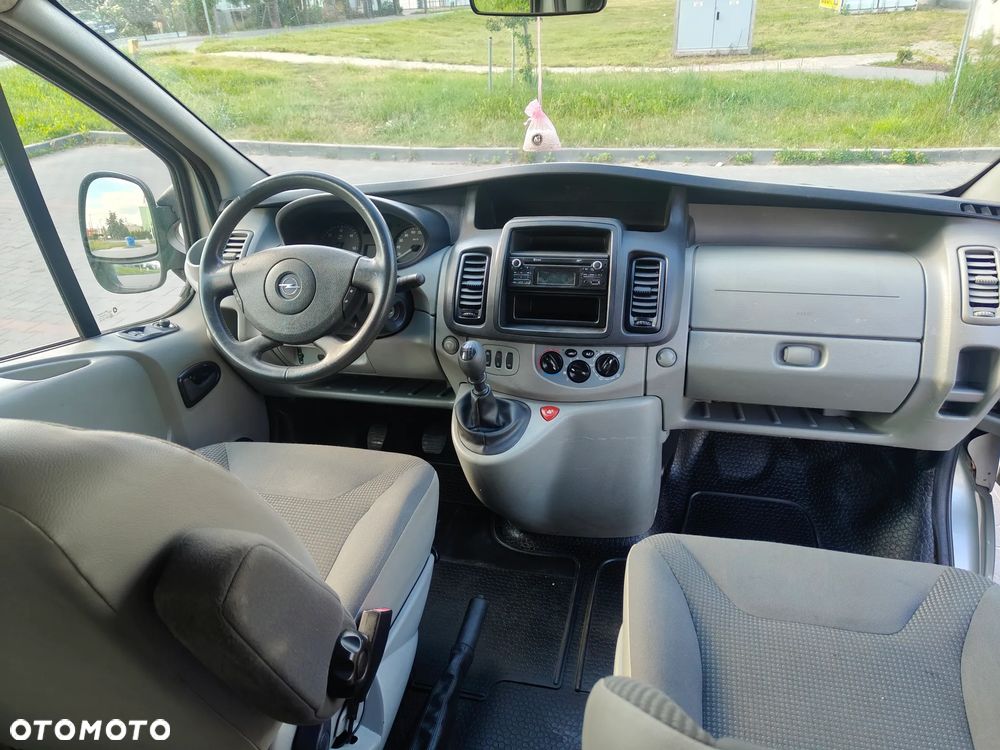 Opel Vivaro L2H1 2.9t - 10
