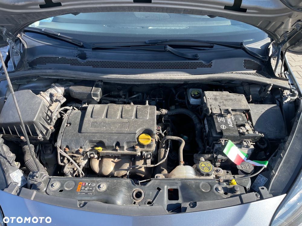 Opel Corsa 1.4 120 Lat - 10