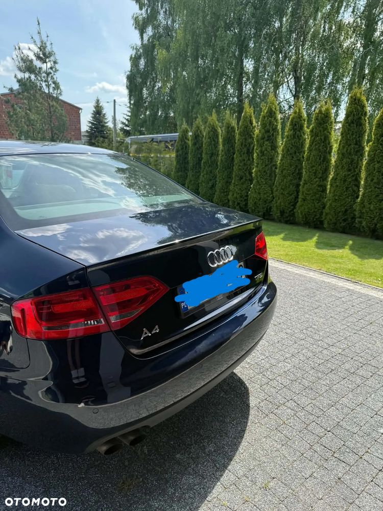 Audi A4 Limousine - 6