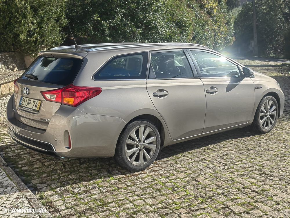 Toyota Auris Touring Sports 1.8 HSD Exclusive+Navi - 4