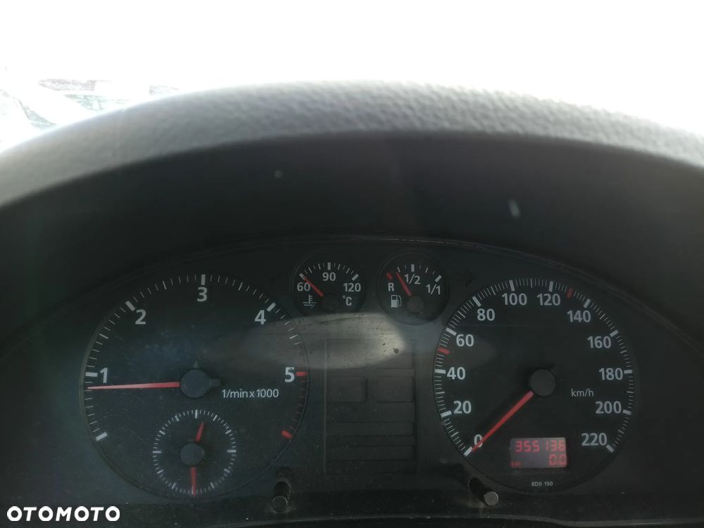 Audi A4 Limousine - 14