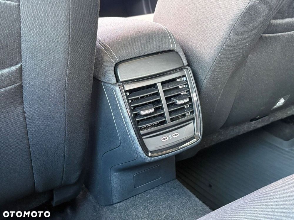 Skoda Kamiq 1.0 TSI Selection DSG - 17