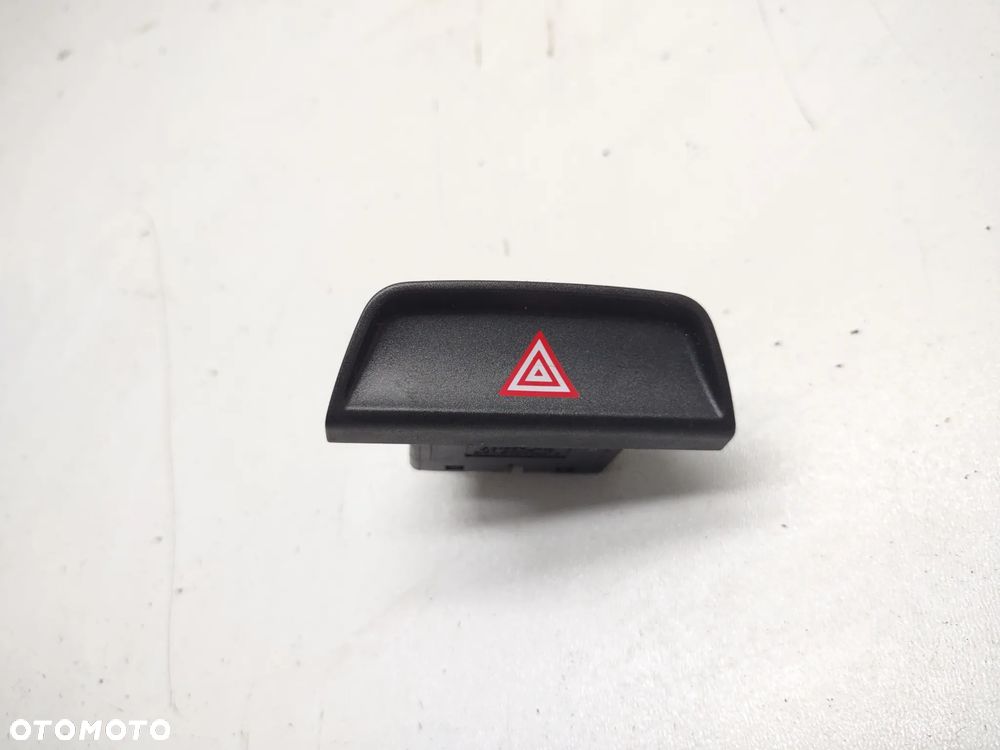 WŁĄCZNIK ŚWIATEŁ AWARYJNYCH 93790-3U010 KIA SPORTAGE III 2010-2015r.  ORYGINAŁ - 1