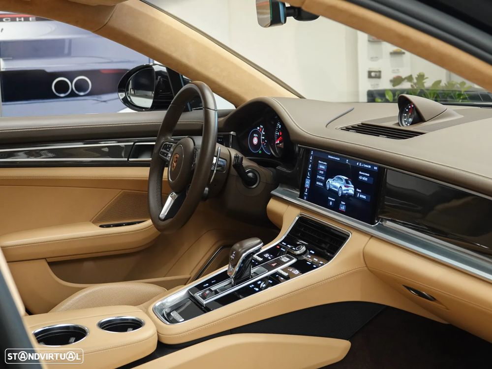 Porsche Panamera Sport Turismo Turbo - 35