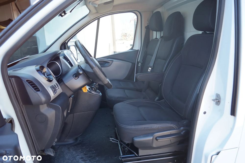 Renault Trafic - 16