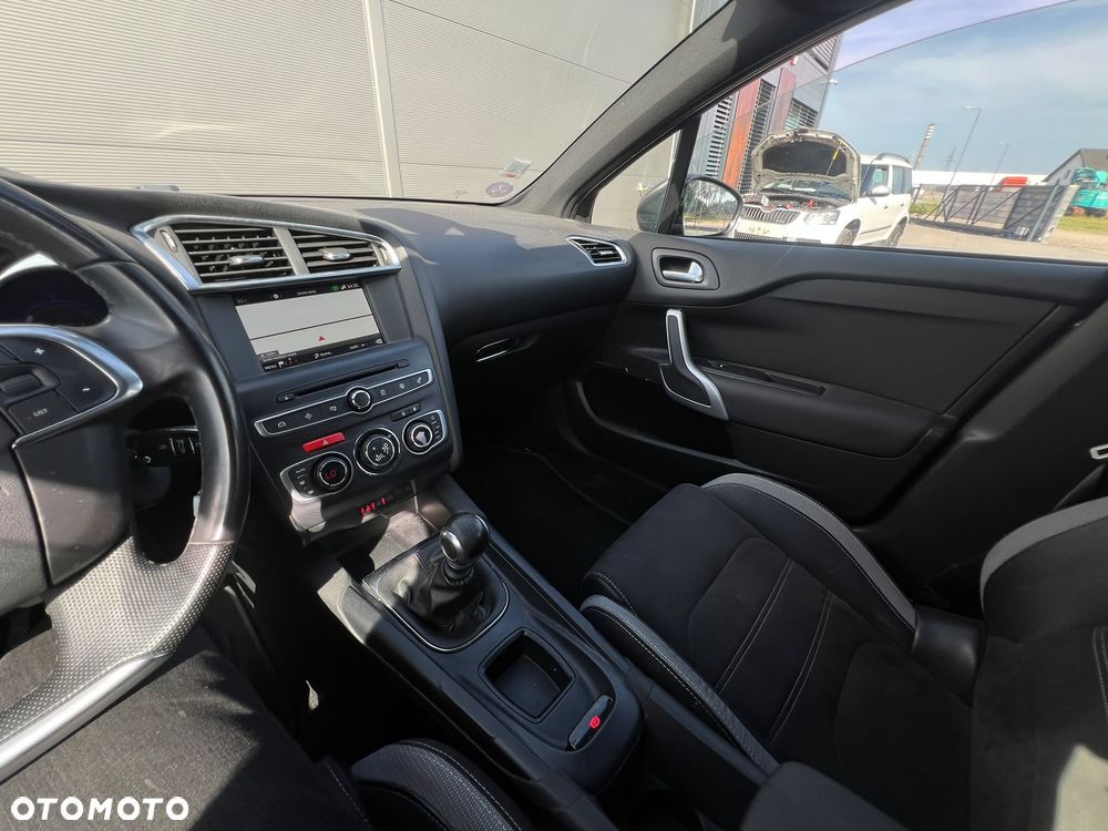 DS Automobiles DS 4 - 16