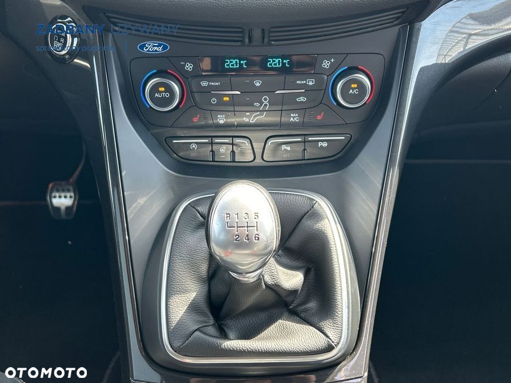 Ford Kuga 1.5 EcoBoost 2x4 ST-Line - 18