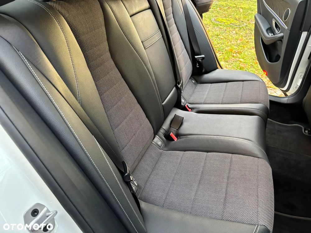 Mercedes-Benz Klasa E 220 d Avantgarde - 20