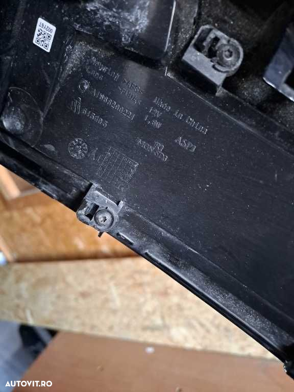 Capac oglinda dreapta Mercedes ML W166 original - 4