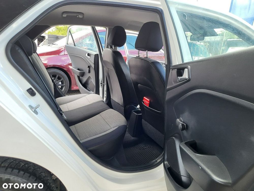Hyundai i20 - 20
