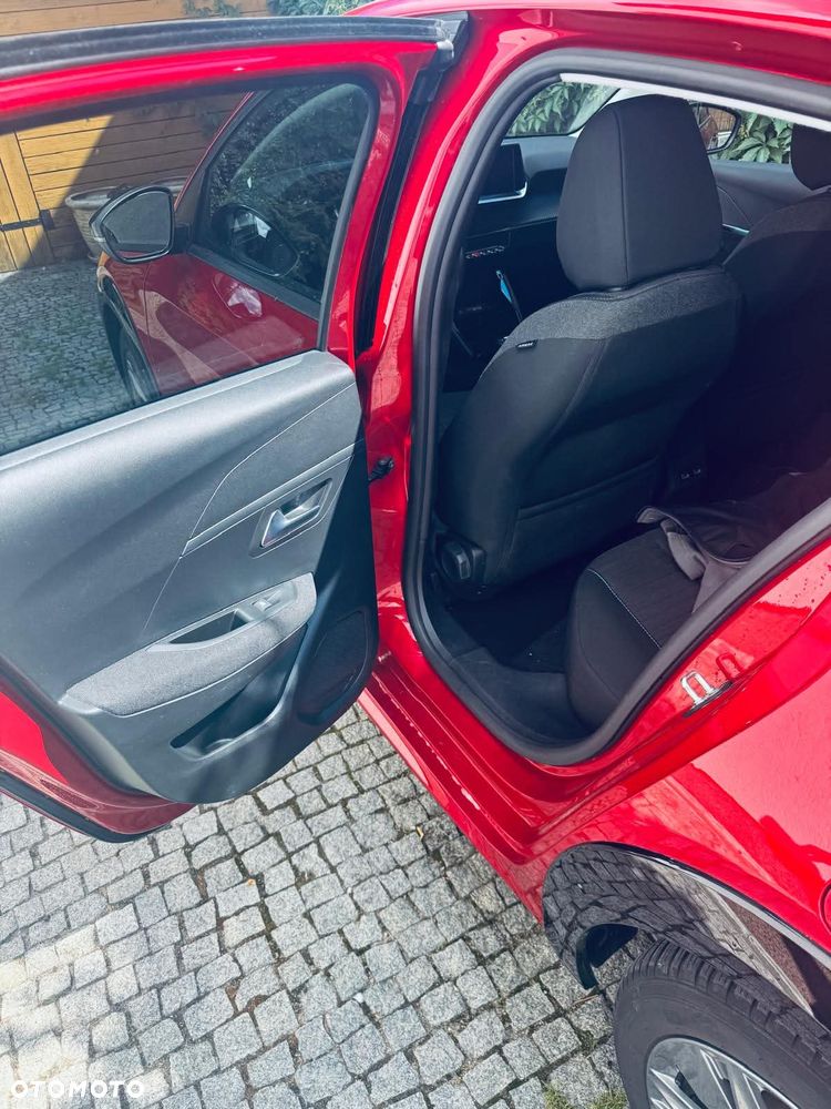 Peugeot 208 - 6