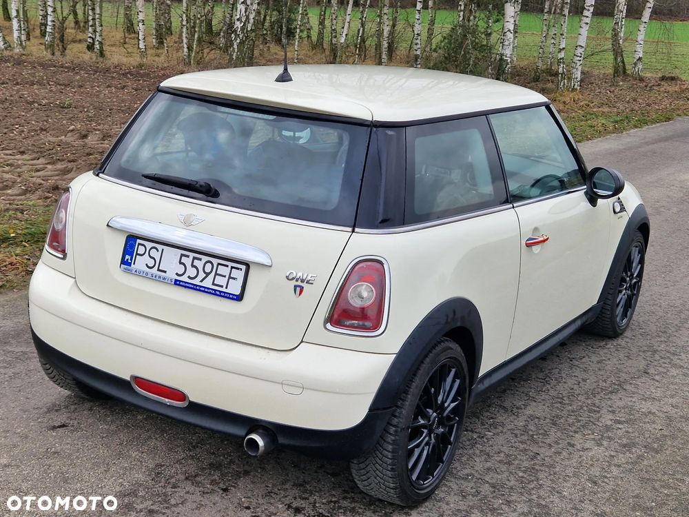 MINI ONE Brick Lane - 4