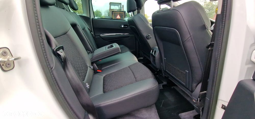 Peugeot 3008 HDi 115 Allure - 10