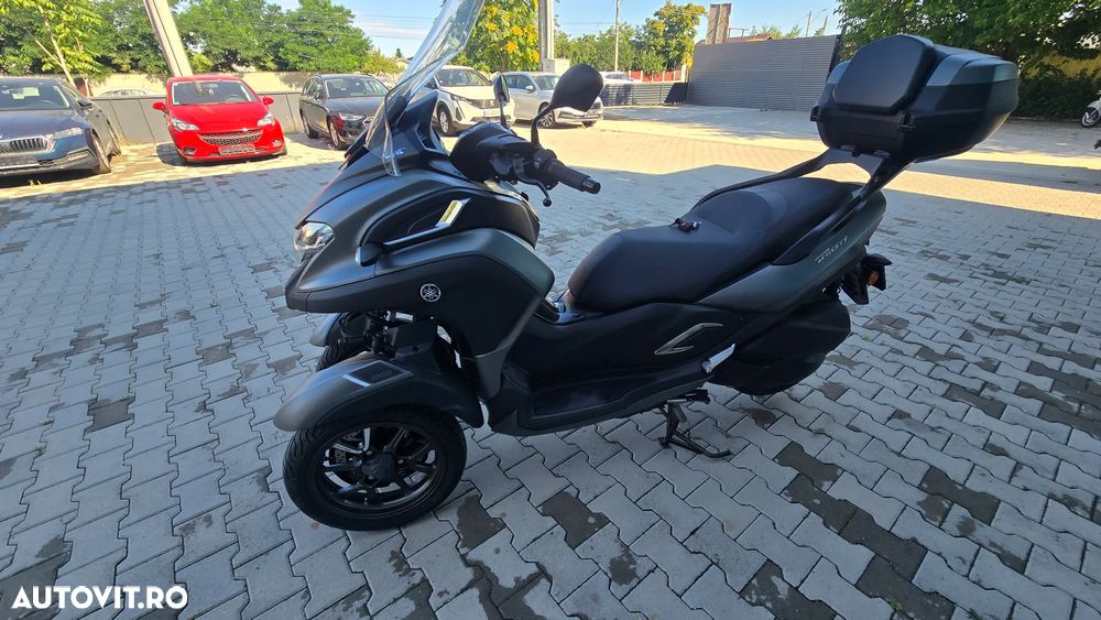 Yamaha Tricity 300 - 12