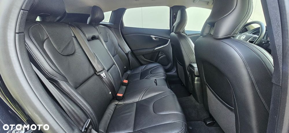 Volvo V40 D2 Summum - 20