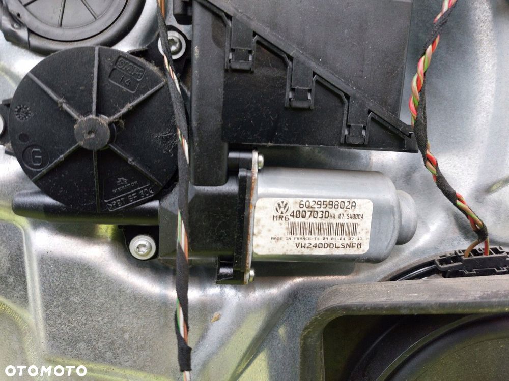 Drzwi lewe VW POLO IV 2001-2008 3 DRZWI LA7W Srebrny 6Q0837751 - 7