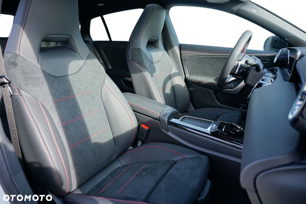 Mercedes-Benz CLA - 8