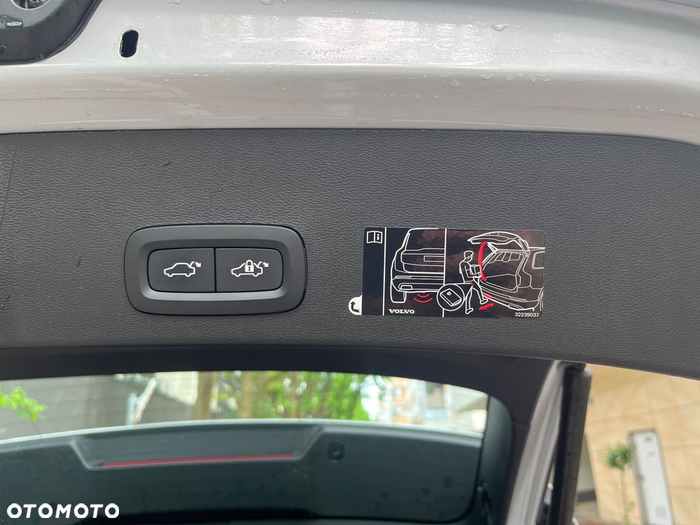 Volvo XC 40 B4 B AWD Geartronic Inscription - 12