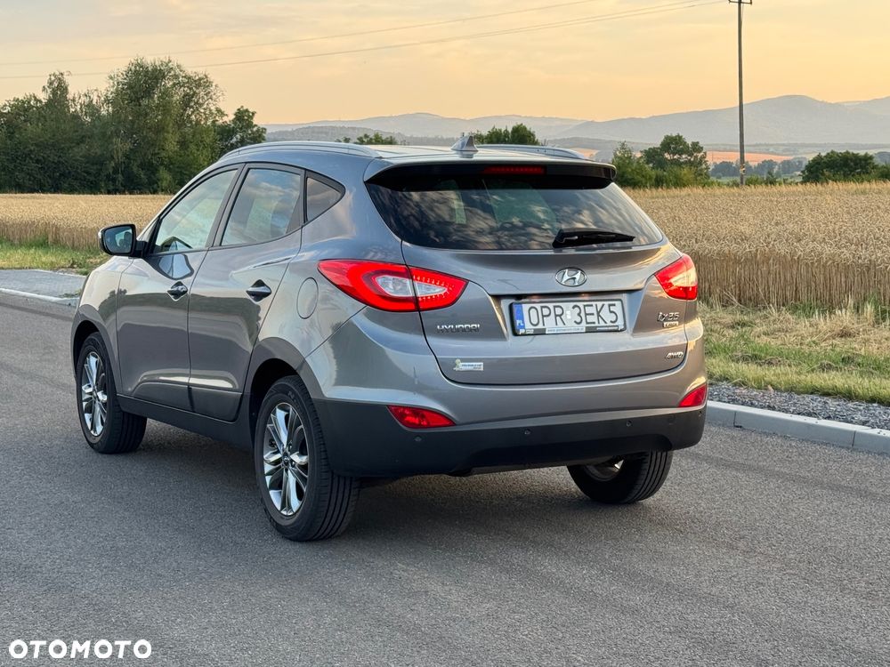 Hyundai ix35 2.0 CRDi 4WD Fifa World Cup Gold Edition - 6