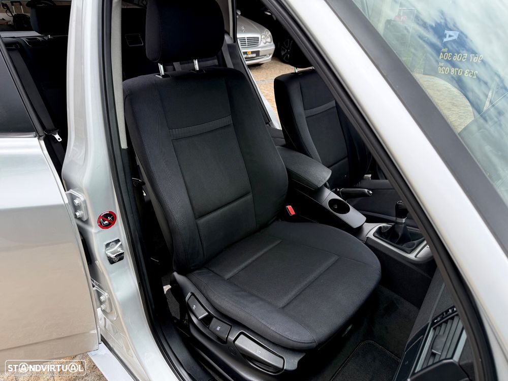 BMW X3 2.0 d — fotografia 51