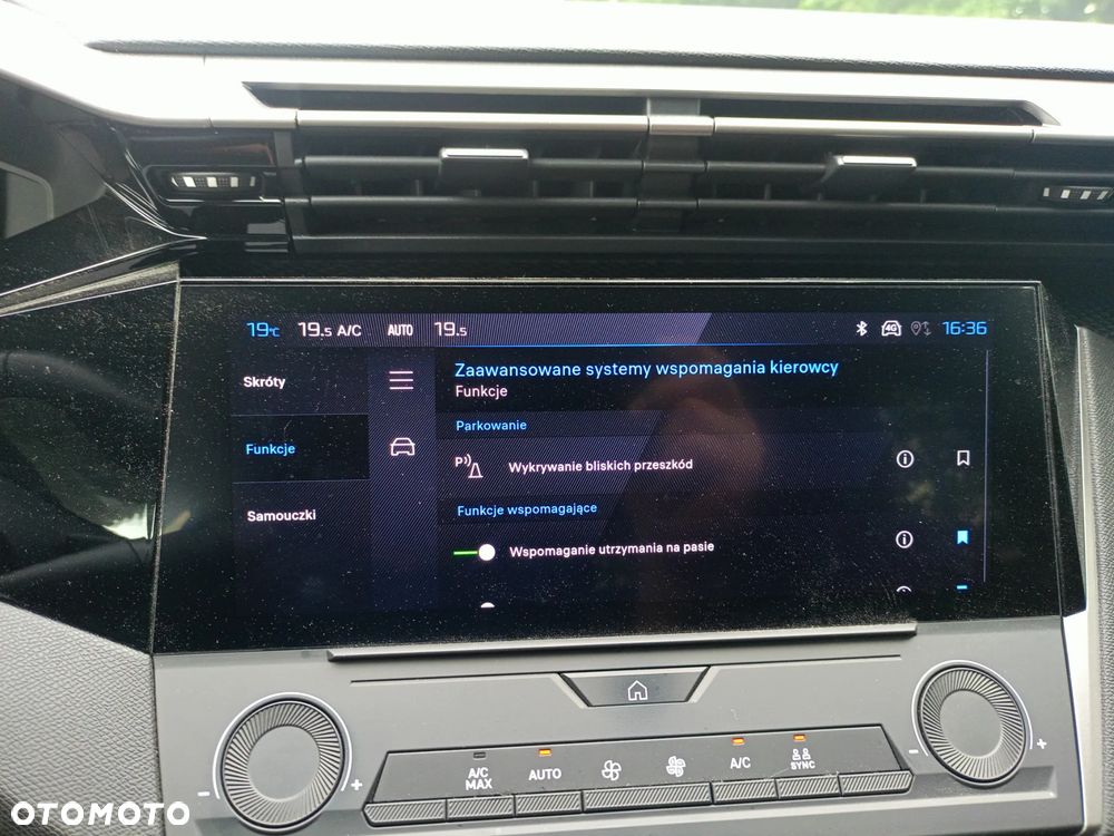 Peugeot 308 Hybrid 136e-DSC6 Allure - 21