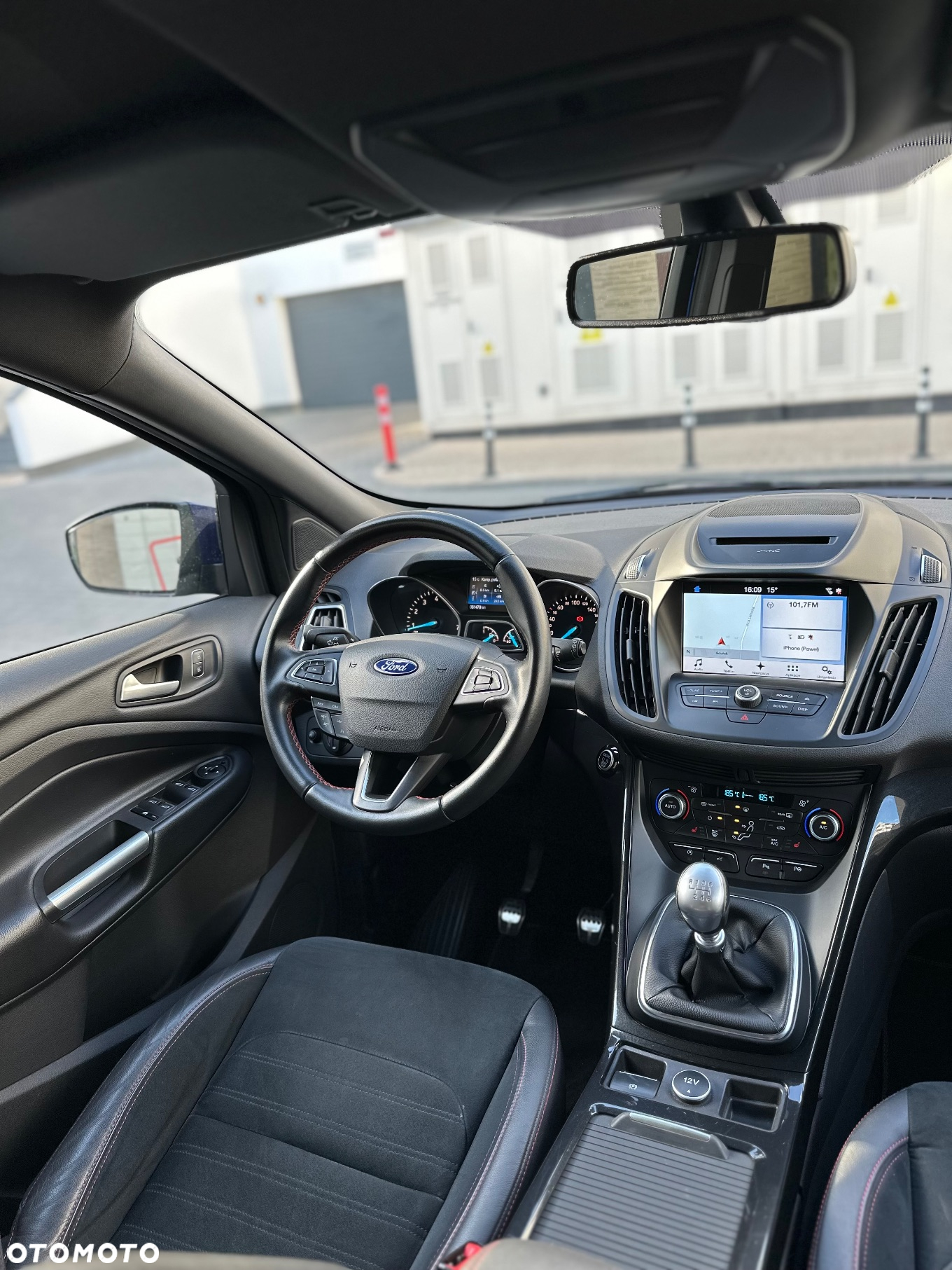 Ford Kuga 1.5 EcoBoost 2x4 ST-Line - 10