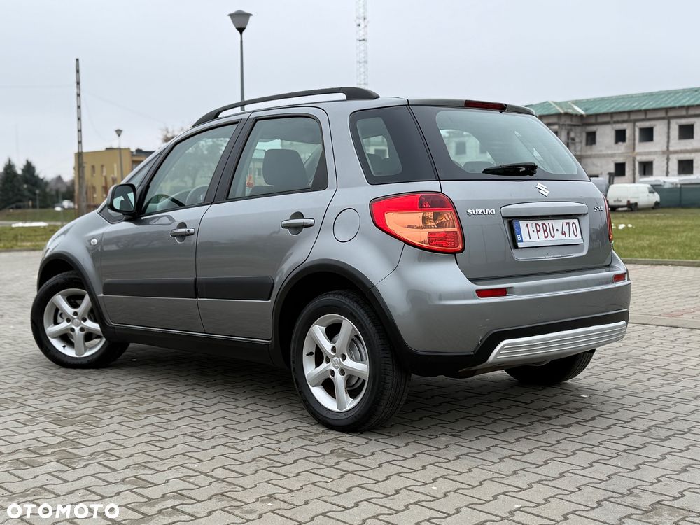 Suzuki SX4 1.5 Streetline 4x2 Classic - 2