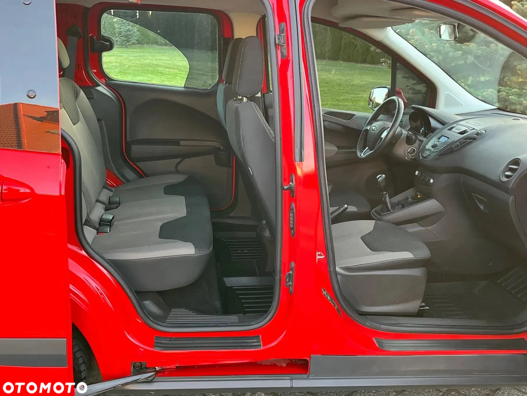 Ford Tourneo Courier - 14