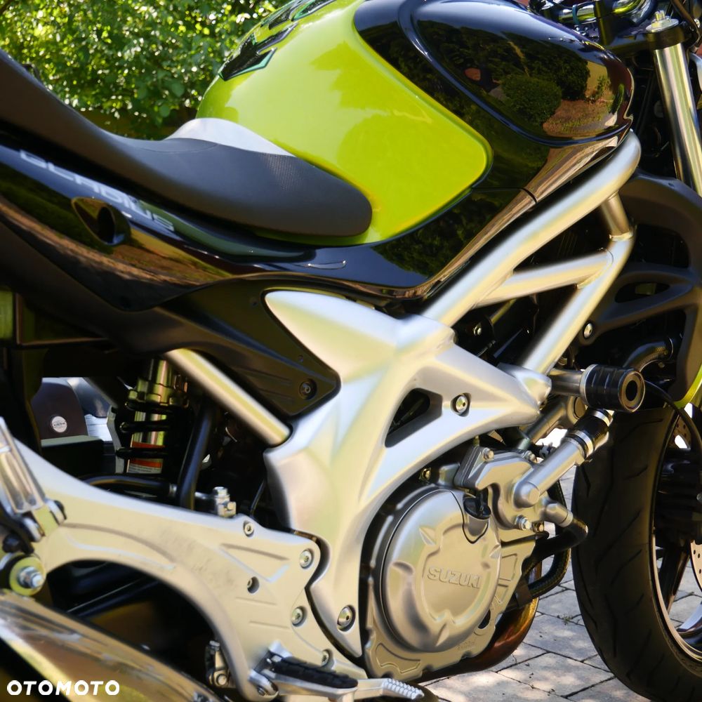 Suzuki Gladius - 23