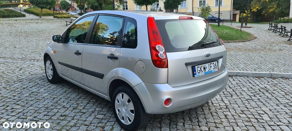 Ford Fiesta 1.4 Style - 30
