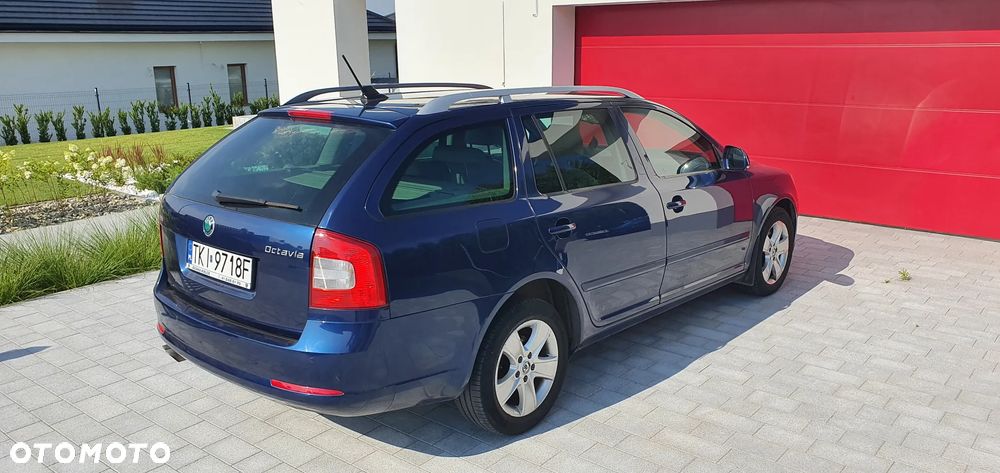 Skoda Octavia 1.8 TSI Ambiente DSG - 4