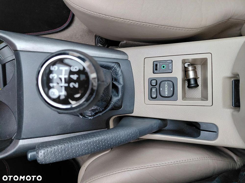 Toyota RAV4 2.2 D-4D 4x4 Sol - 34