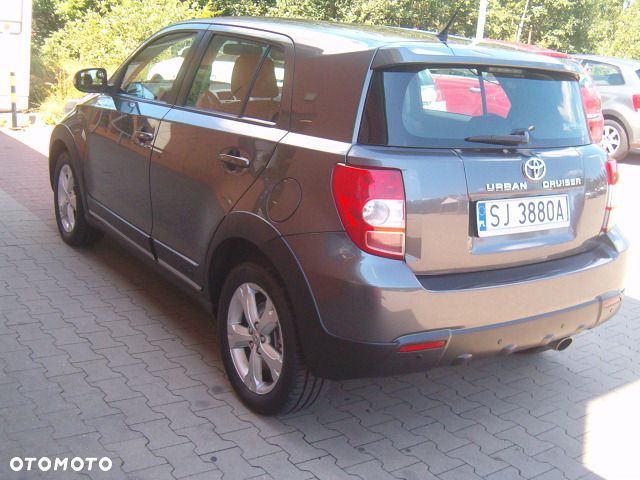 Toyota Urban Cruiser - 12