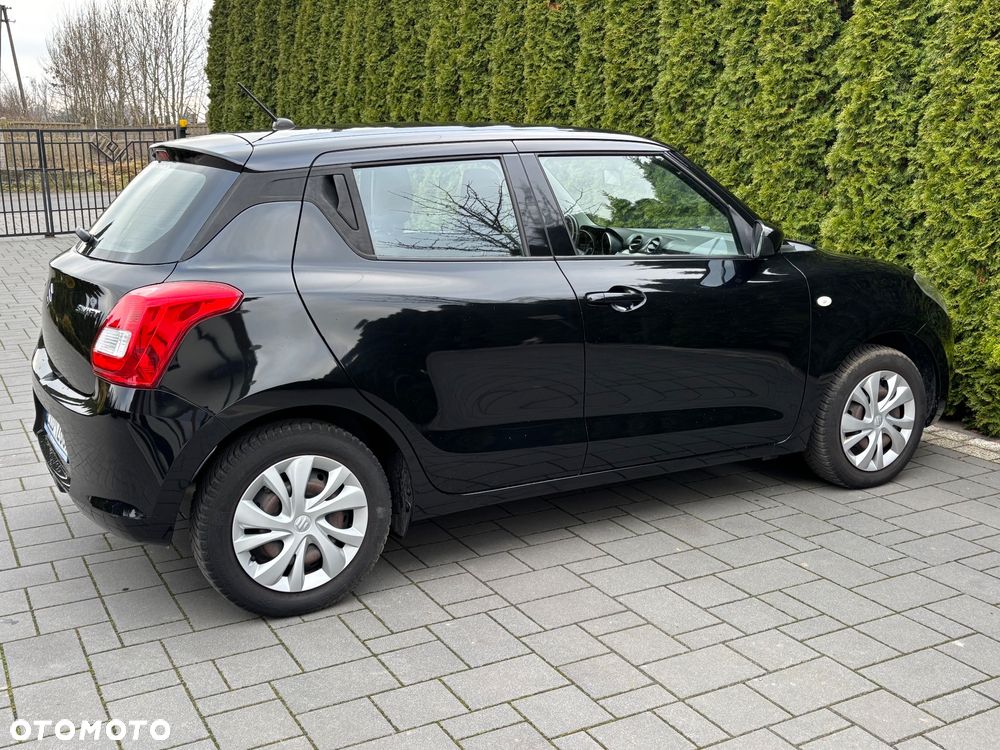 Suzuki Swift 1.2 Premium Plus - 17
