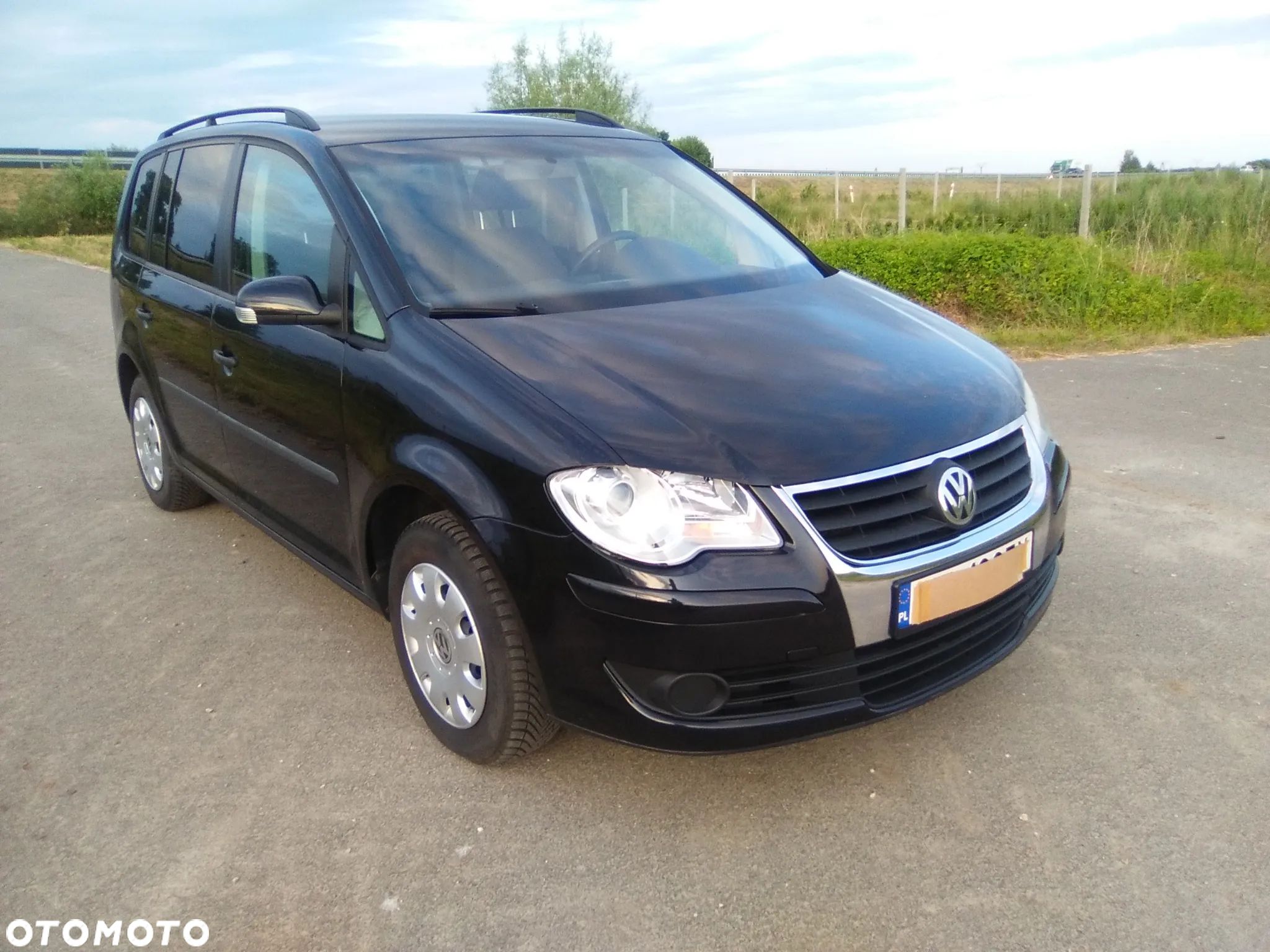 Volkswagen Touran 1.6 Trendline - 1