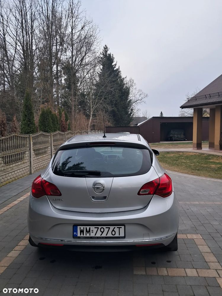 Opel Astra 1.4 T Essentia EU6 - 6