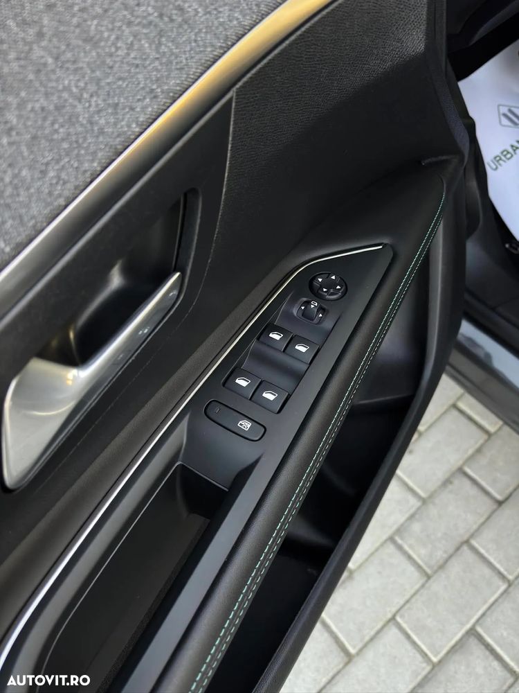 Peugeot 3008 BlueHDi 130 Stop & Start EAT8 Allure Pack - 22